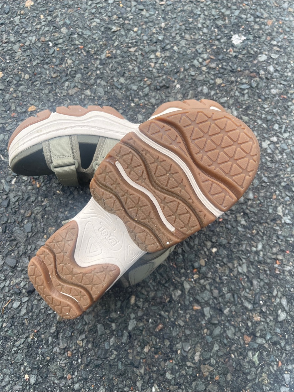 Teva Hurricane Ampsole Gaila Platform Olive Green Sandals Size: Size 10 - Picture 4 of 6